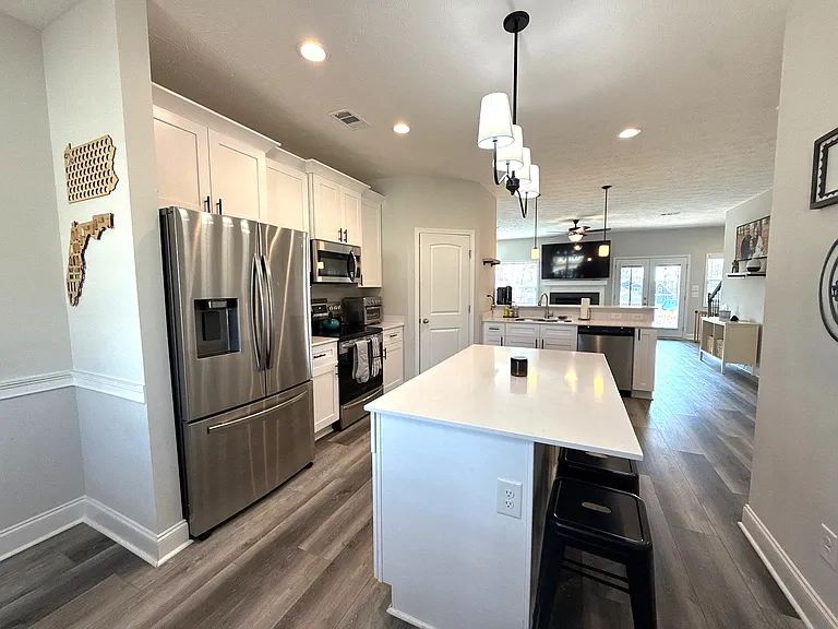 7308 Pine Chase Dr — Photo 6