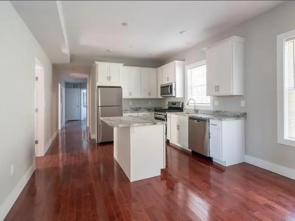 33 Covington St Unit 2, Boston, MA 02127