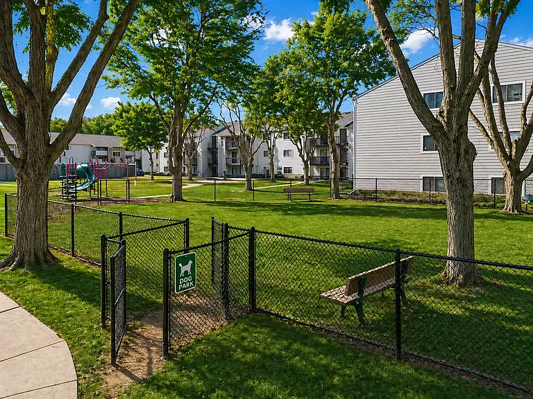 Rock Ridge Commons — Photo 20