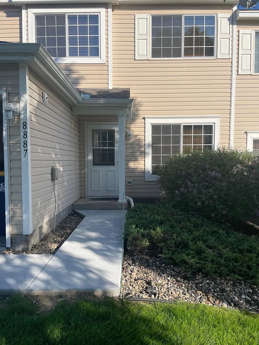 Private front entrance - 8887 Peep O Day Trl