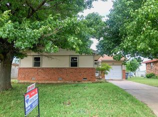 332 NW 65th St, Lawton, OK 73505