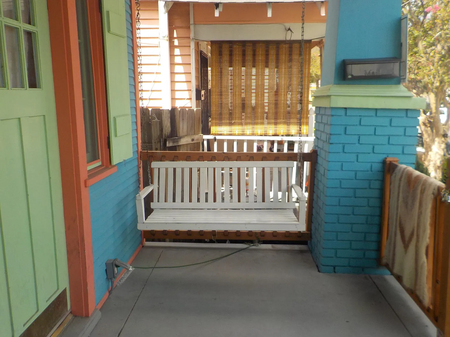 2 bed, 700 sqft, $1,400 — Photo 2