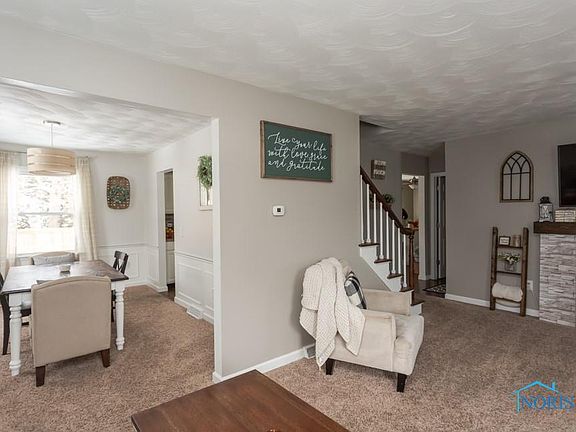 5th image of 267 Windsor Ct