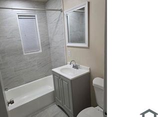 4240 6th St SE, Washington, DC 20032
