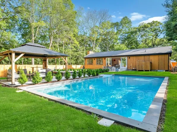 171 Norfolk Dr, East Hampton, NY 11937