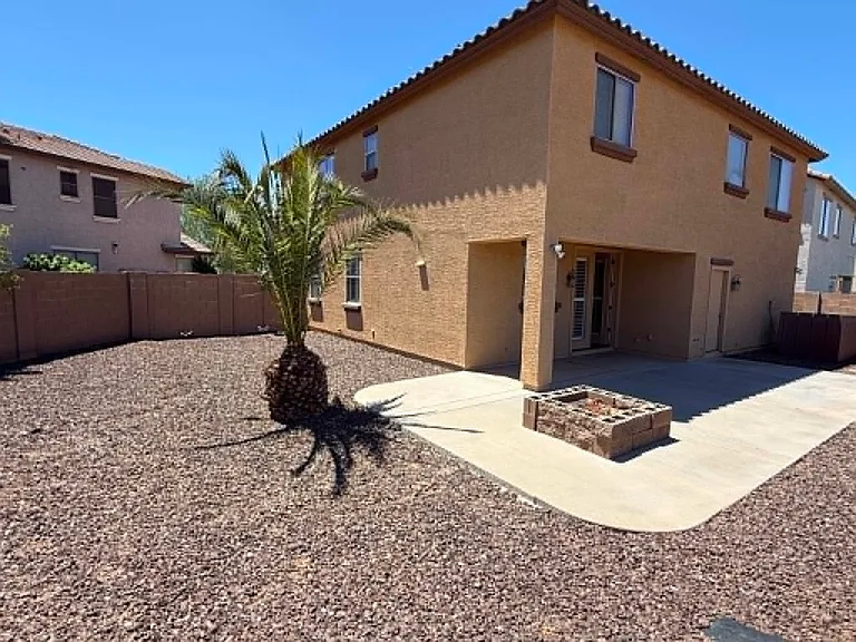 8821 S 40th Dr — Photo 16