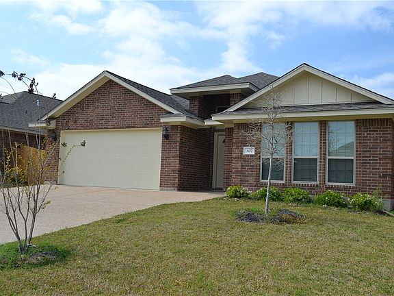 2nd image of 807 Dove Chase Ln