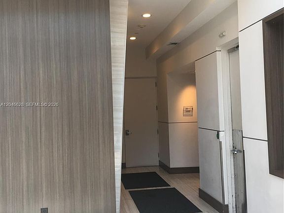 5th image of 200 Ocean Dr APT 3C