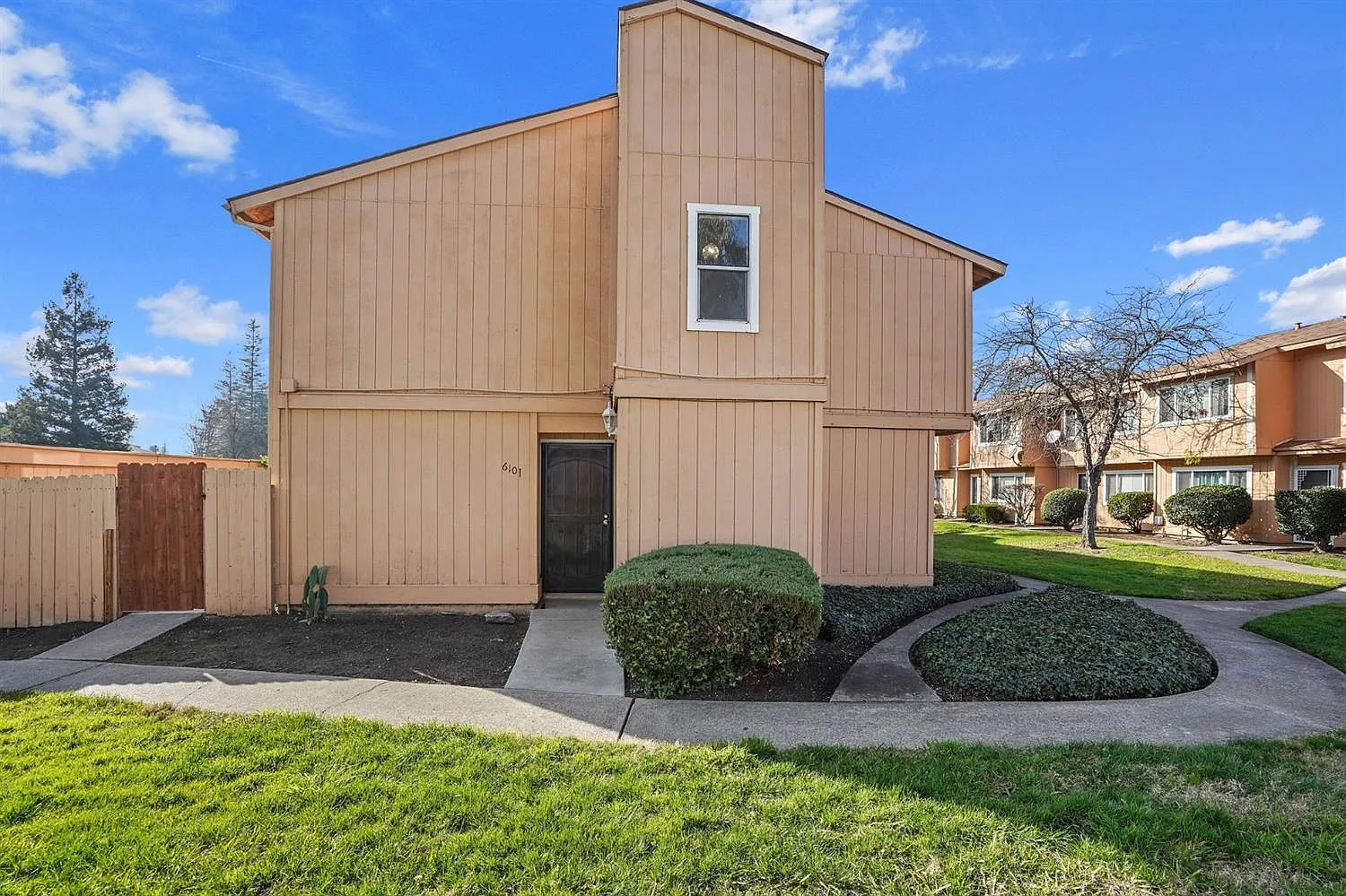 6101 Bamford Dr photo 1