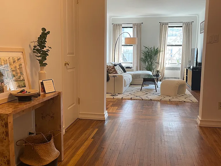 20 Clinton St #4F — Photo 2