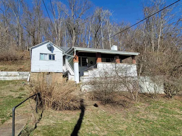 1522R Harvey Rd, Huntington, WV 25701