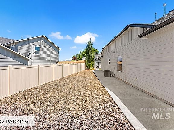 4th image of 2324 S Grand Fork Ln