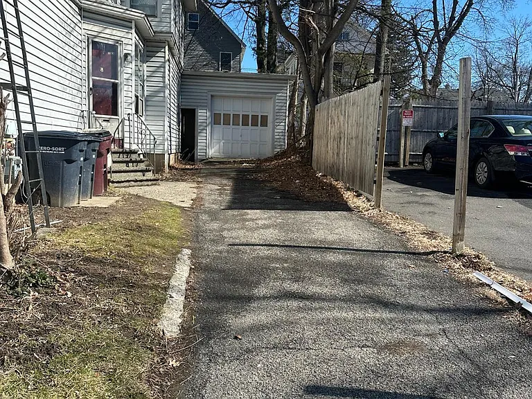 541 Myrtle Ave — Photo 9