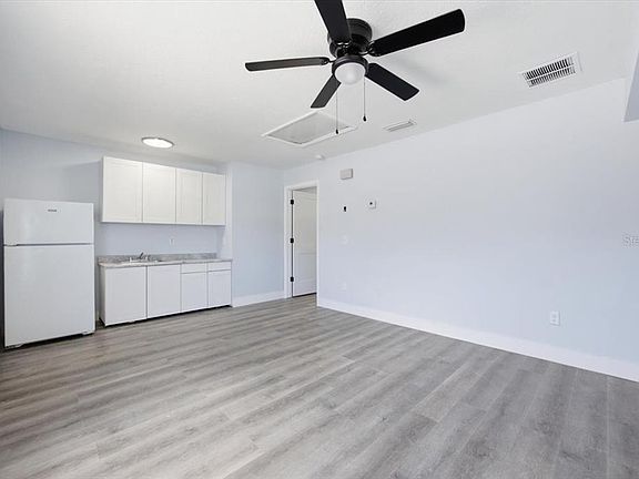 3rd image of 713 Washington Palm Loop