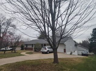 200 NW 65th Ter, Gladstone, MO 64118