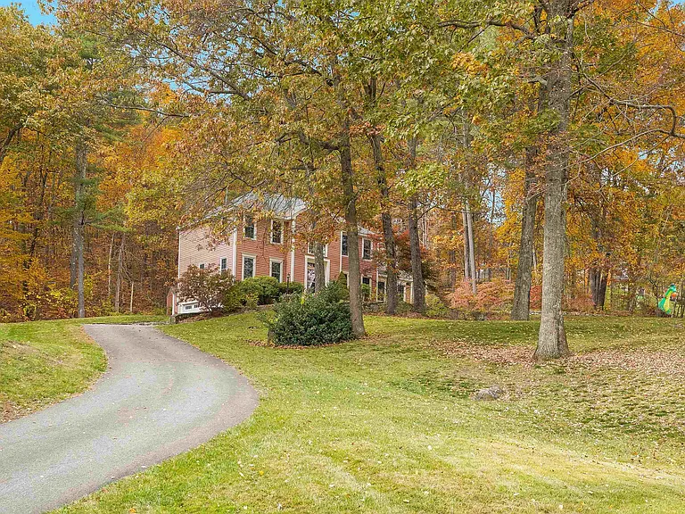13 Bear Hill Rd — Photo 36