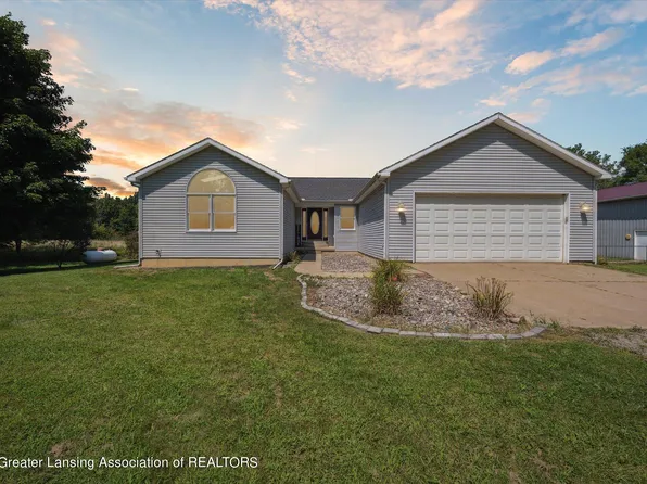 3786 Baseline Rd, Leslie, MI 49251