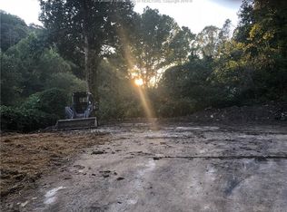 5173 Kanawha State Forest Dr, Charleston, WV 25314