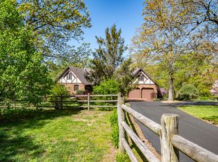 229 State Highway U, Clever, MO 65631