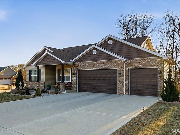2nd image of 8009 Tahoe Ridge Ln