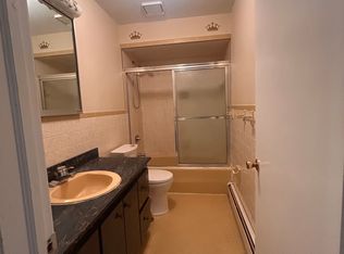 3 Scranton St, Staten Island, NY 10304