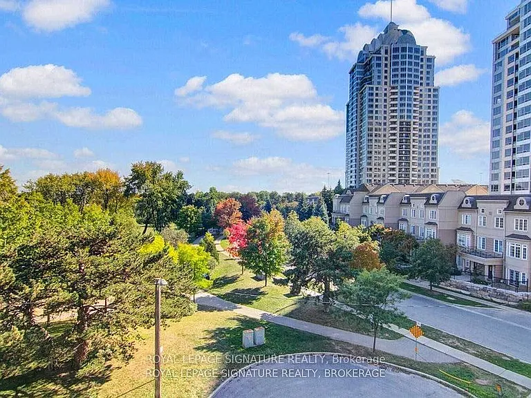15 Rean Dr #405 — Photo 27