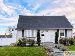 75 Warner St, Fords, NJ 08863
