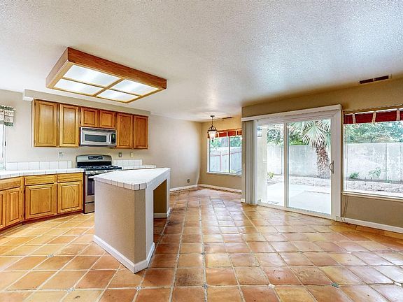 3rd image of 346 Summer Rain Drive