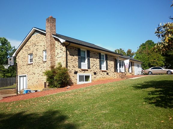 Side View/Walk out Basement