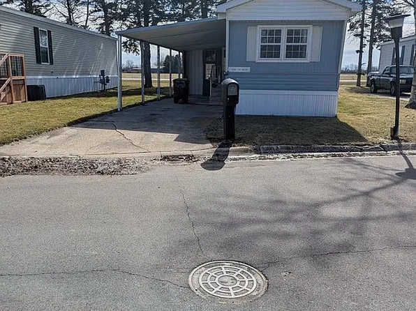 1939 Engineer Dr, Saginaw, MI 48604