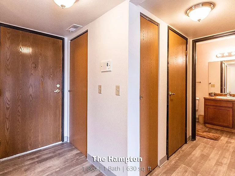 Hampton - Hallway