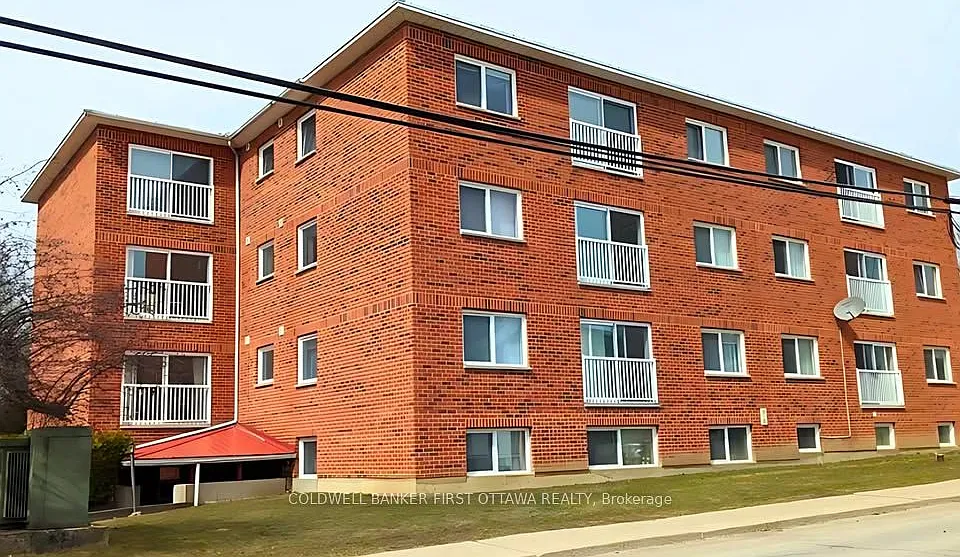 2 Rideau St #2