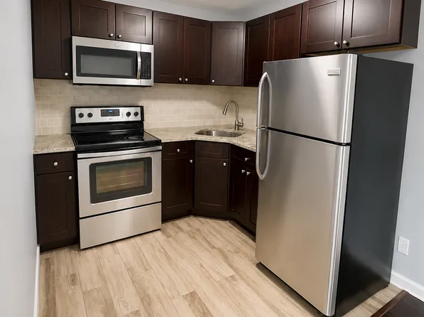 452 Harding Pl APT 6B, Fairview, NJ 07022