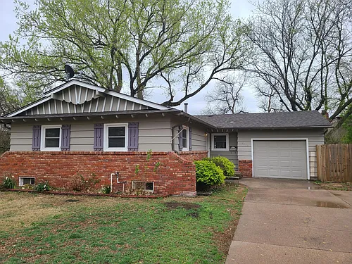 8033 E Dresden Ln Photo 1