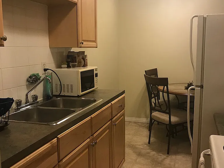 932 1st Ave NW — Photo 34