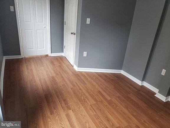 4th image of 811 N Preston St