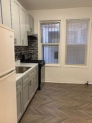 1st image of 25-65 Steinway St #2