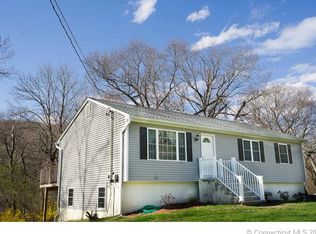 35 Hillendale Dr, New Milford, CT 06776