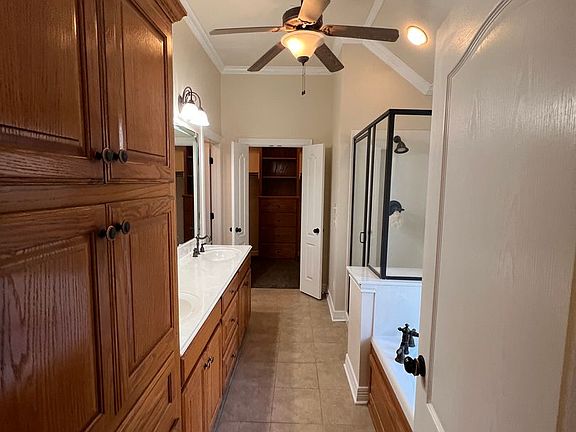 3rd image of 502 Brunswick Gdns