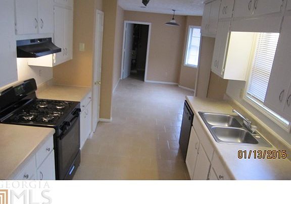 3rd image of 403 Winterwood Dr