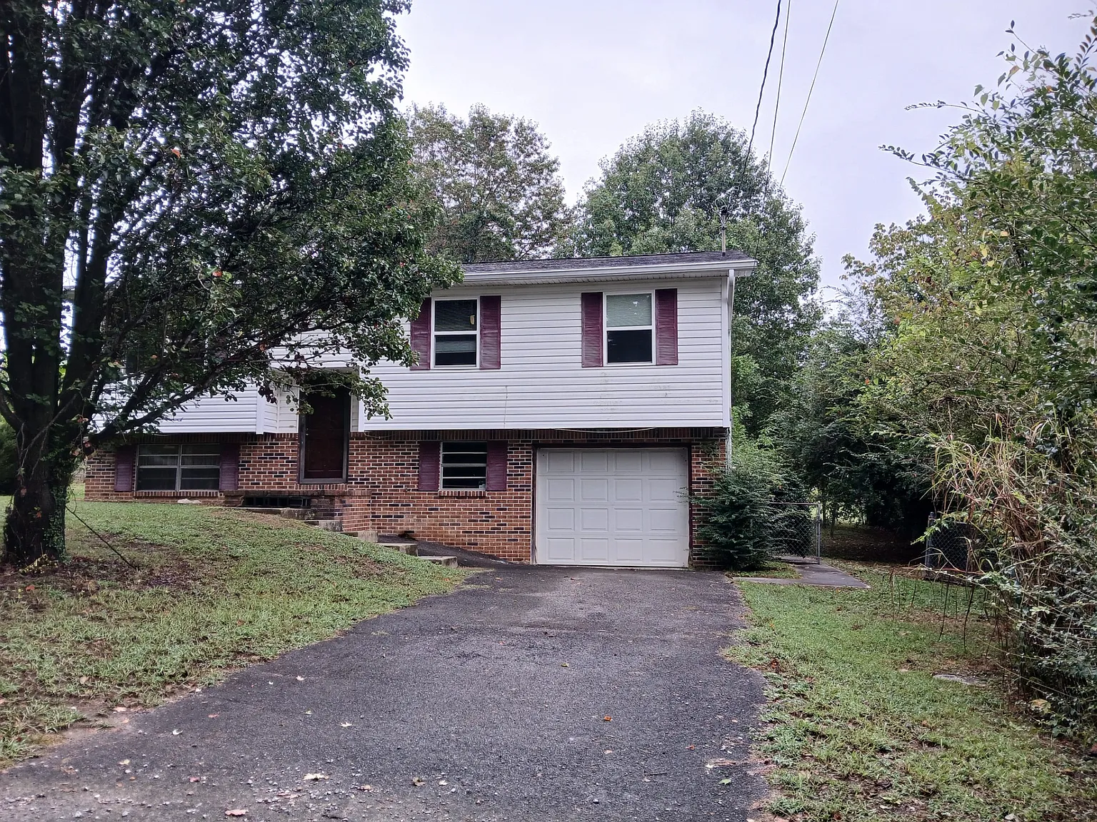 3 bed, 1028 sqft, $1,400 — Photo 1