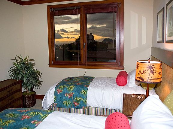 3rd image of 92-104 Waialii Pl #O723