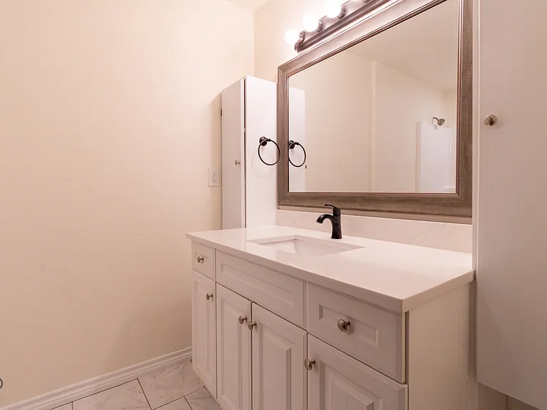 1214 Sycamore Dr — Photo 23