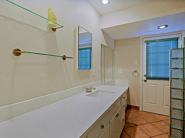 6203 N 12th Pl — Photo 28