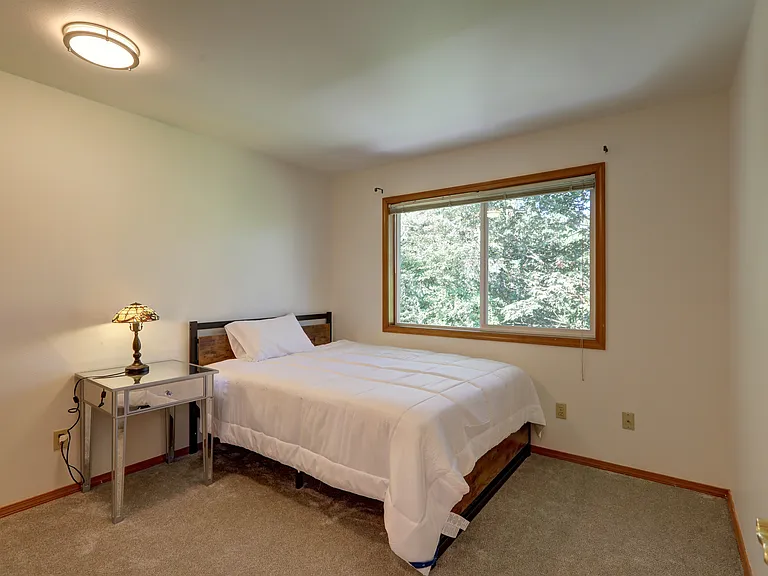 bedroom4