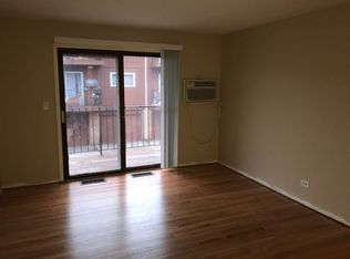 1713 Maple Ln APT 3, Elgin, IL 60123