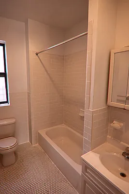 Rented by PMG Real Estate  | media 5