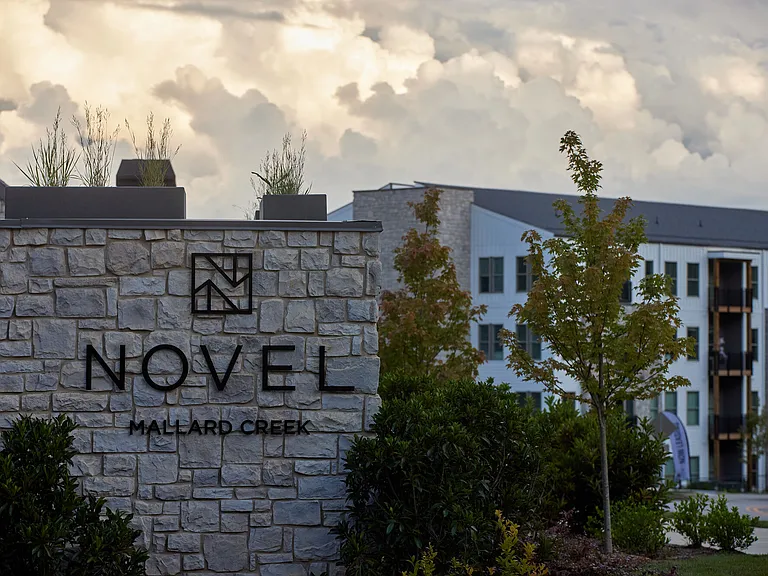 NOVEL Mallard Creek by Crescent Communities — Photo 15