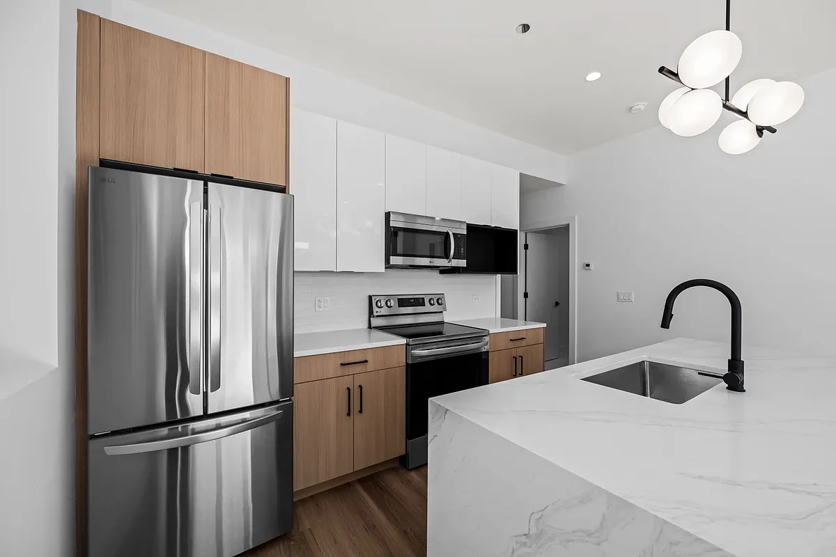 Building Photo - 1439 W Fillmore St #407
