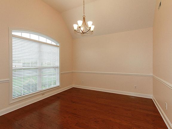 2nd image of 8811 Belle Mina Way